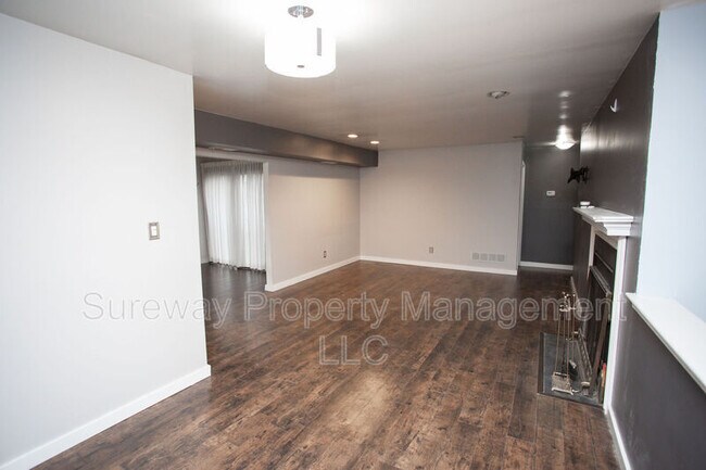 Building Photo - 40 Sumac Ct