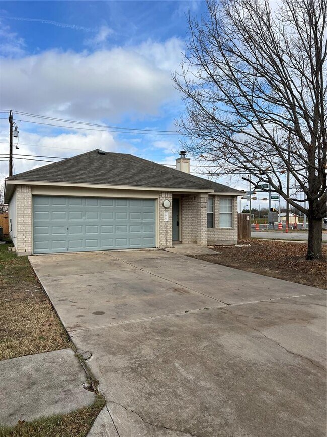 Building Photo - 1618 Cottonwood Ct