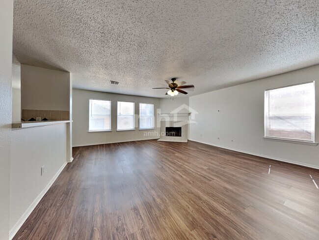 Building Photo - 4809 Palm Ridge Dr