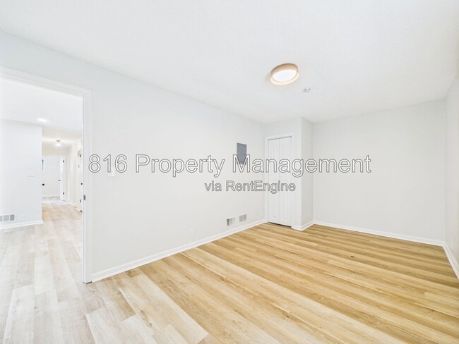 Building Photo - 11230 Corrington Ave