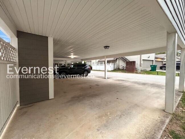 Building Photo - PROMO: Get the Application and Admin Fee Waived!/2 Bed, 2.5 Bath Home with Carport / Available Now!