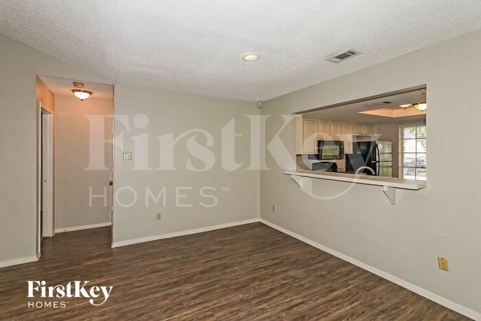 Building Photo - 8611 Running Bird Ln