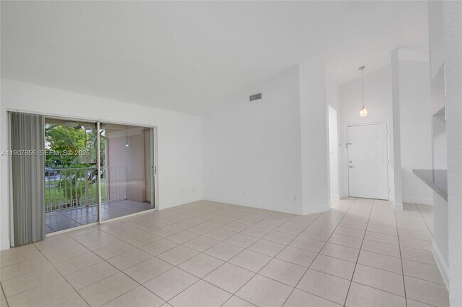 Building Photo - 15770 SW 106th Terrace