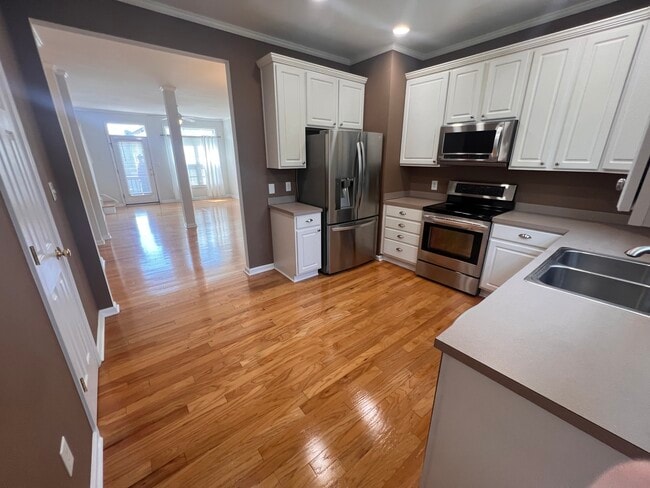 Building Photo - 115 Forest Ridge Rd