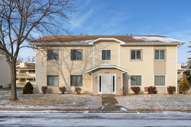 Building Photo - 3335 Nevada Ave N