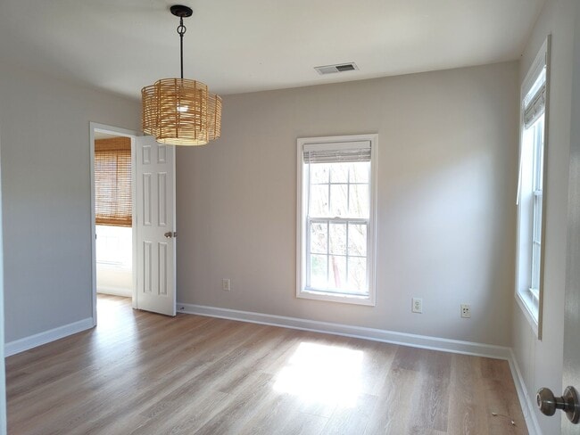 Building Photo - Stunning 2 Story, 4 Bedroom, 4.5 Bath Home Located in the Bridgemill Community in SC!