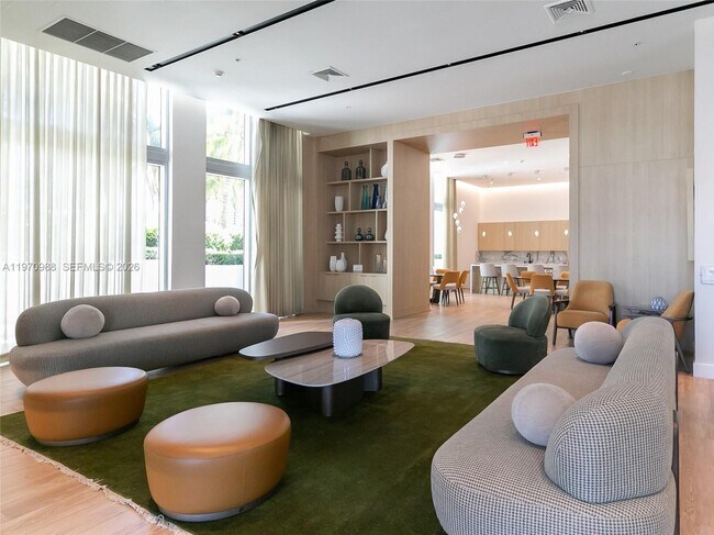 Building Photo - 90 SW 3rd St