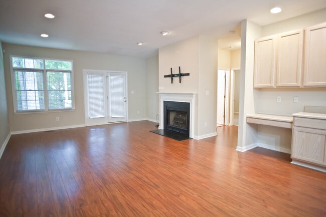 Building Photo - Spacious 3-Bedroom Ranch with Versatile Living Spaces and Modern Comforts