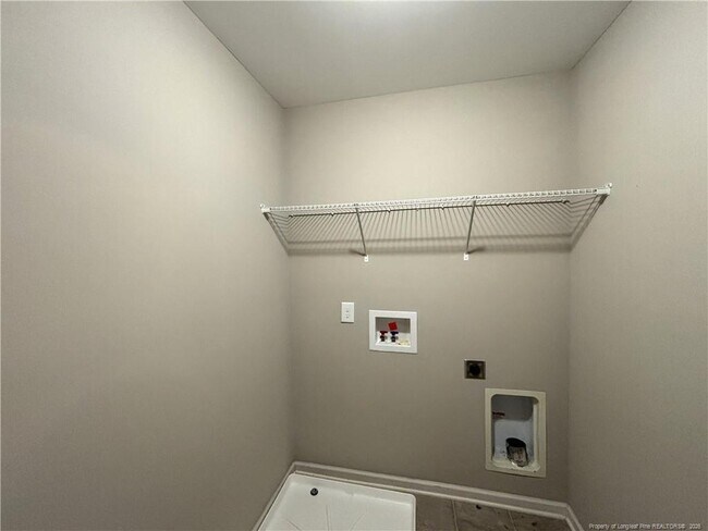 Building Photo - 2652 Middle Br Bnd