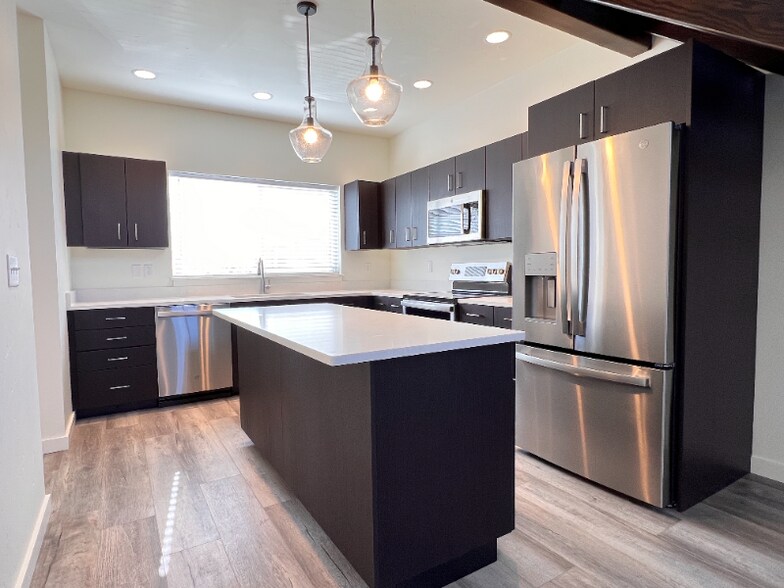 Building Photo - 269 Blackberry Loop