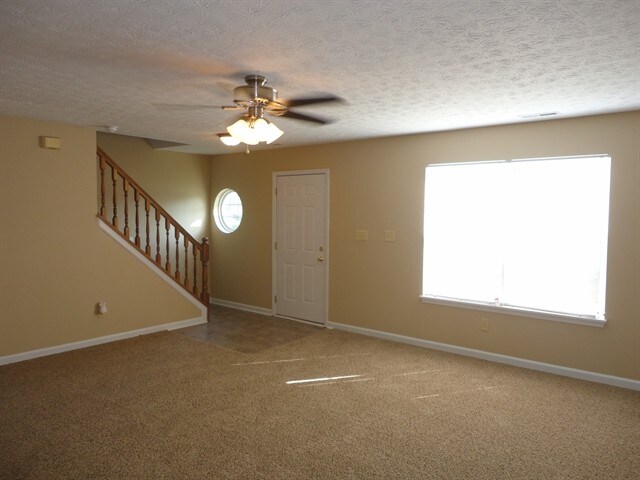 Building Photo - 814 Charter Woods Drive