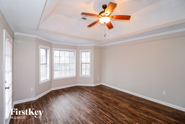 Building Photo - 3862 Oak Forest Dr