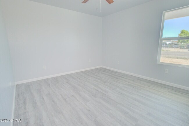 Building Photo - 3485 W Paraiso Dr