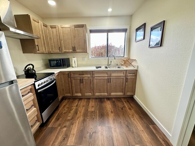 Building Photo - Furnished Studio Cottage on Peaceful Ranch Property – All Utilities Included