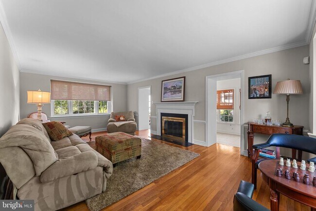 Building Photo - 507 Meadowbrook Cir