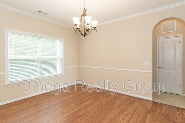 Building Photo - 4474 Fairmont Dr