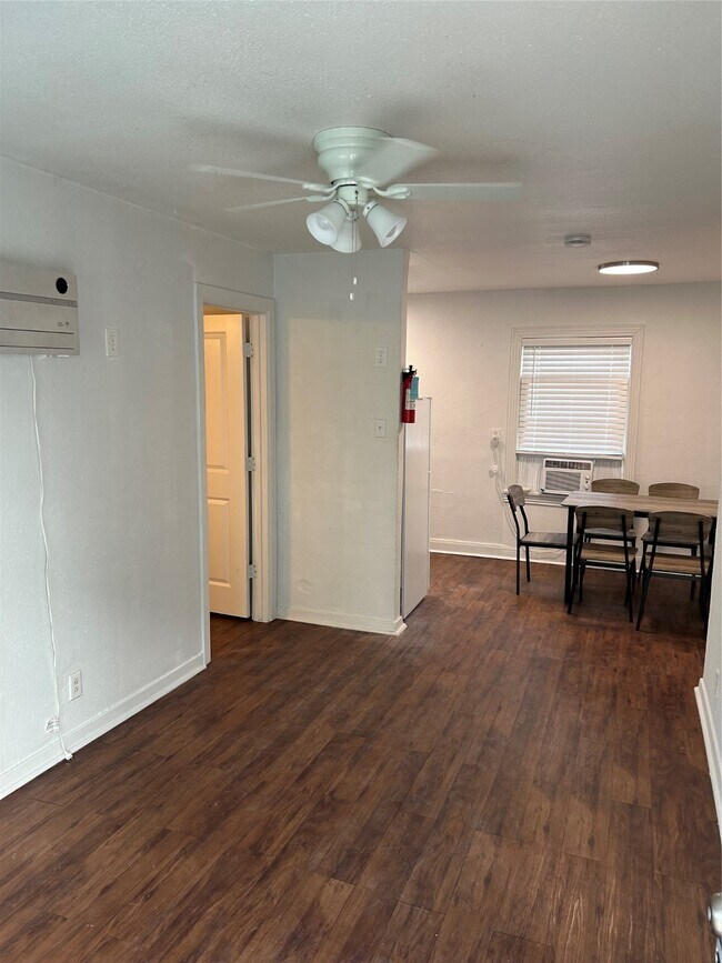 Building Photo - 2917 Ashley St
