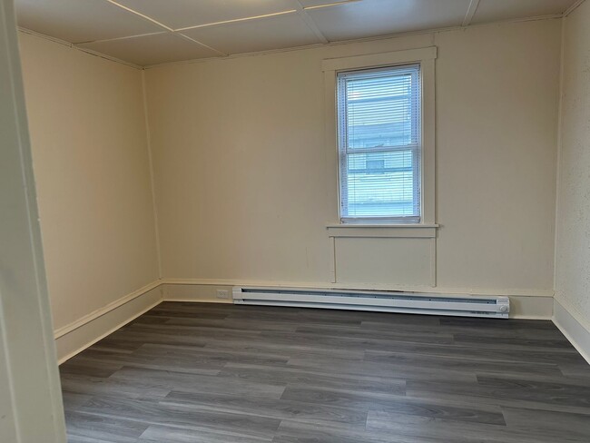 Building Photo - 4440 Kutztown Rd