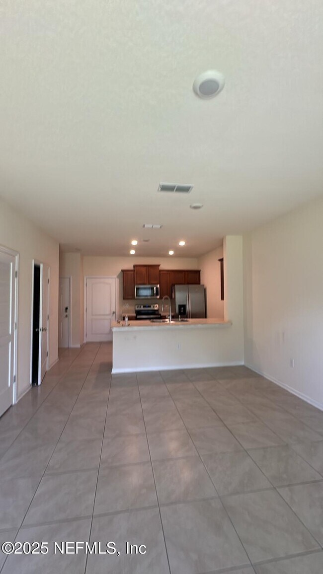 Building Photo - 9607 Mira Loma Dr
