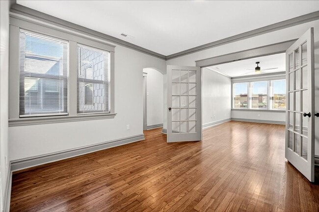 Building Photo - Pizza Prynce