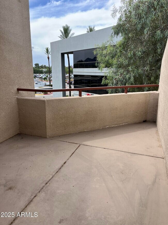 Building Photo - 4850 E Desert Cove Ave