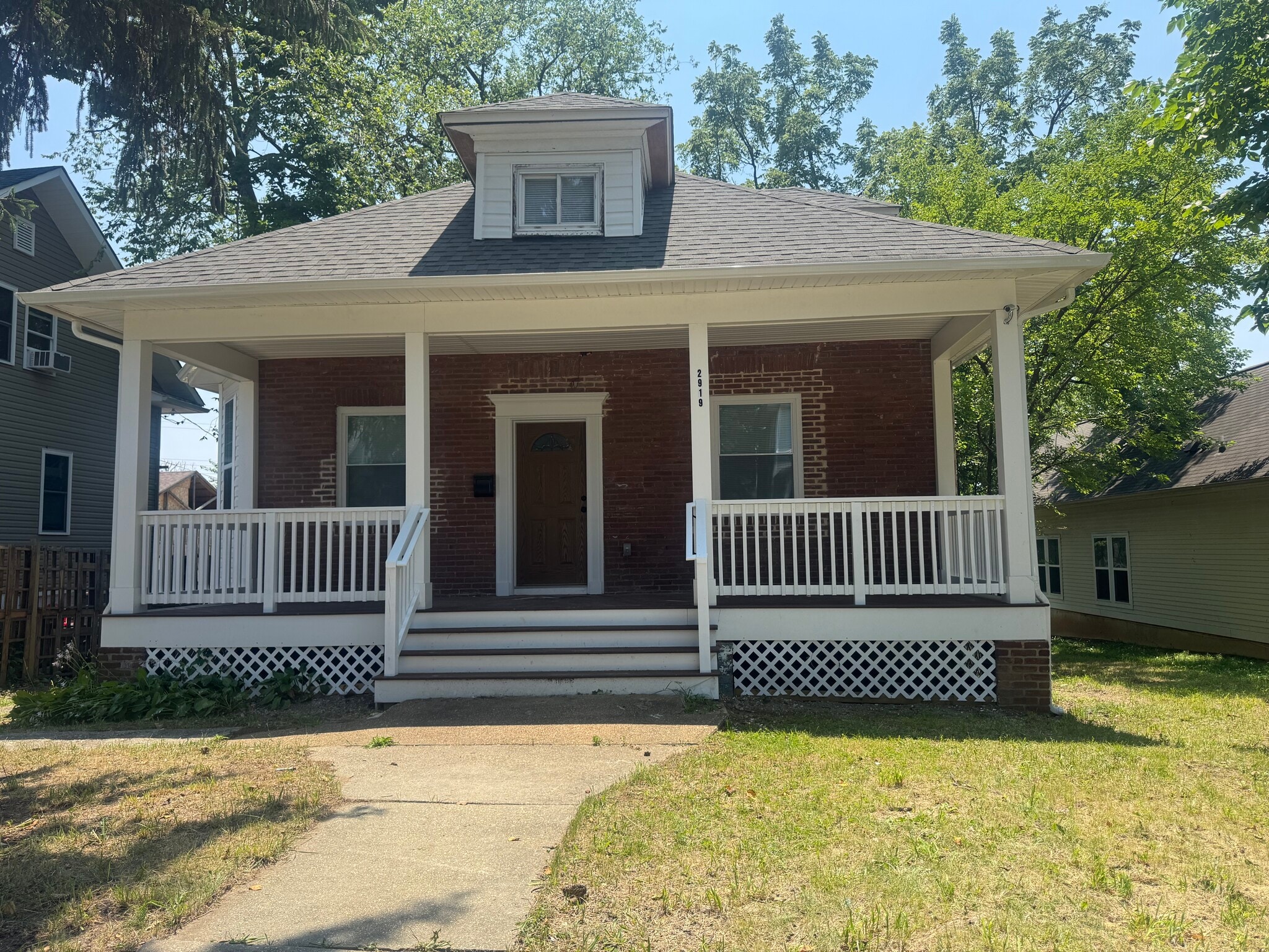 Building Photo - 2919 Woodland Ave