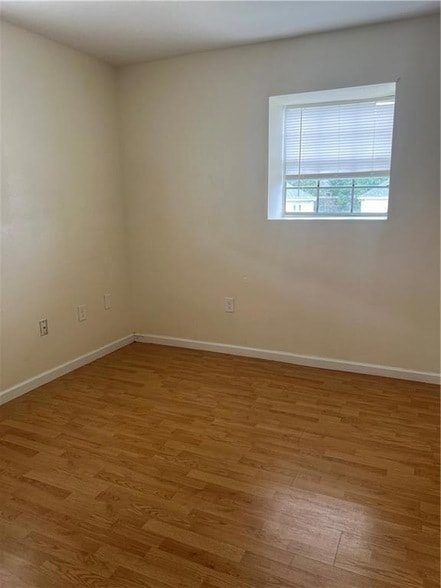 Building Photo - 8548 Valor Dr