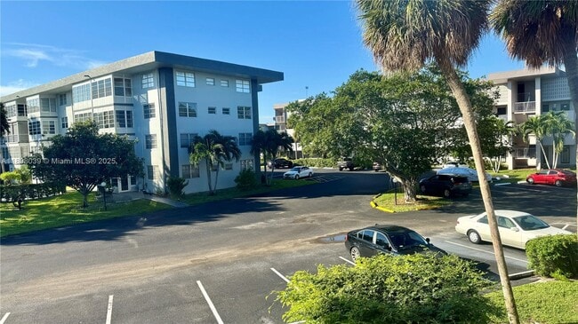 Building Photo - 2901 NW 47th Terrace