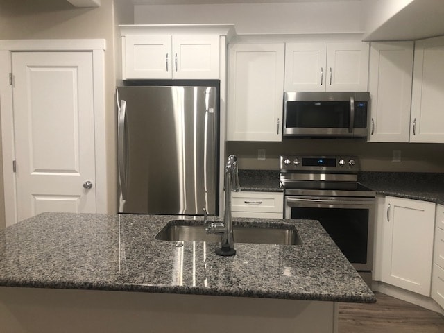 Building Photo - 584 2530 W