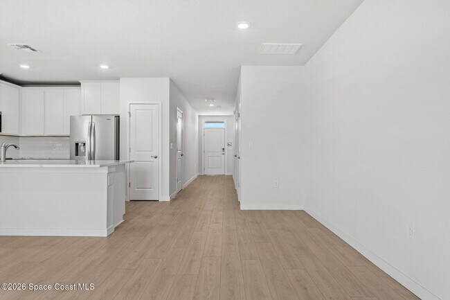 Building Photo - 9732 Venetian Sq