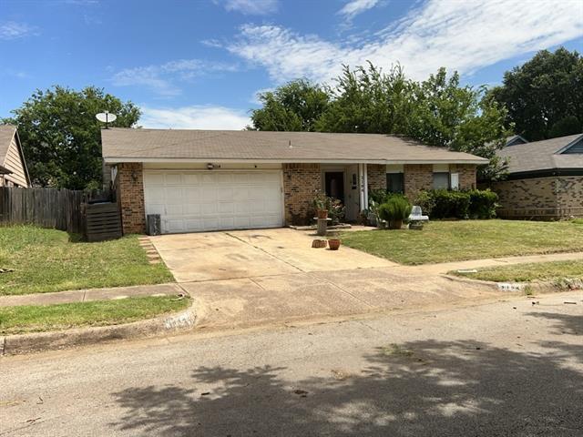 Primary Photo - 3104 Woodlark Dr