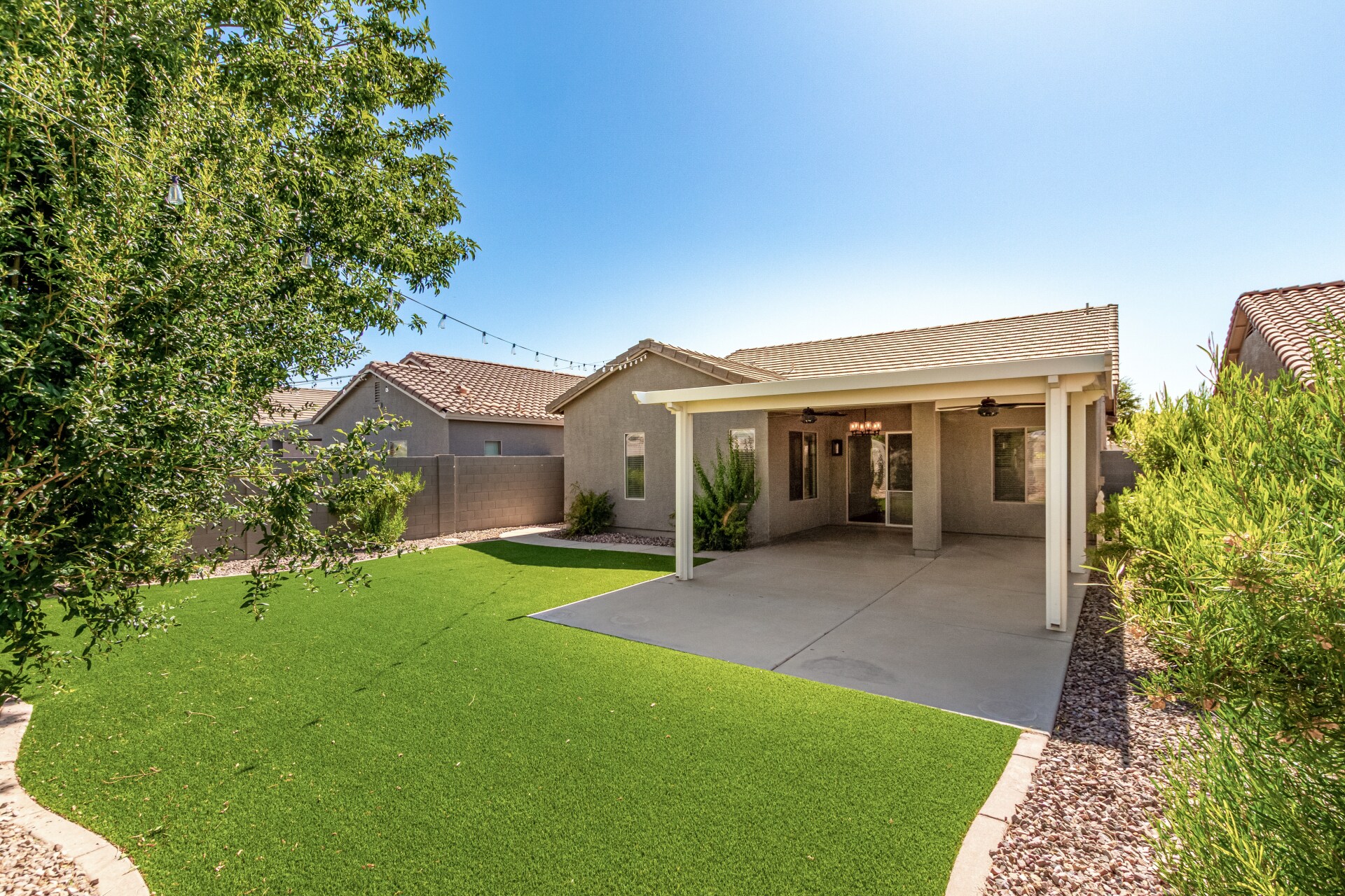 Building Photo - 41229 N Stenson Dr