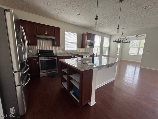 Building Photo - 522 Heritage Woods Dr