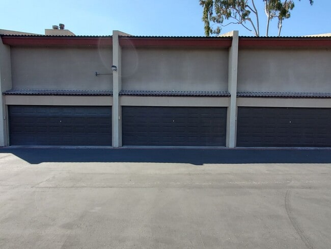 Building Photo - 6780 Mission Gorge Rd