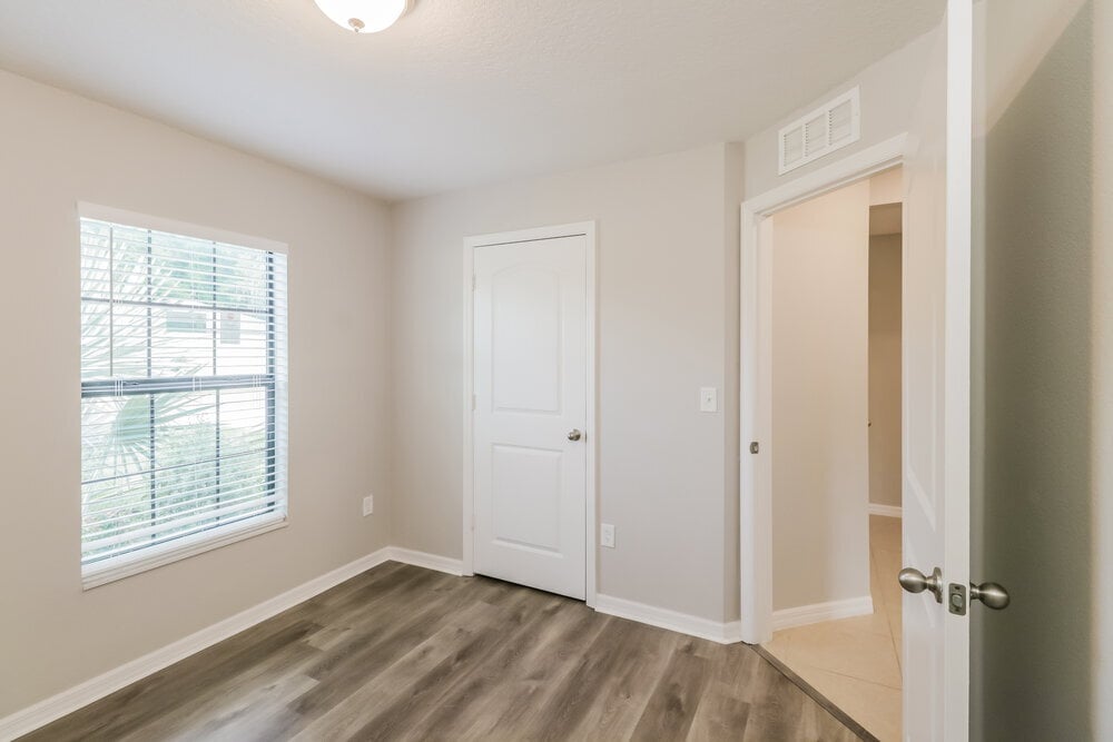 Building Photo - 6519 Redbay Dr