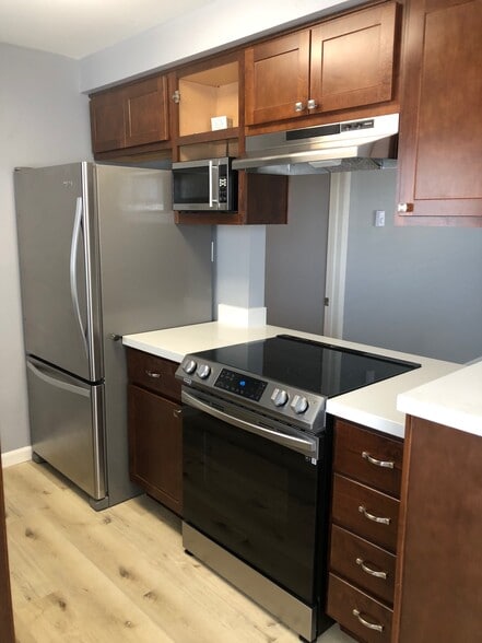 Building Photo - 1220 Amethyst St