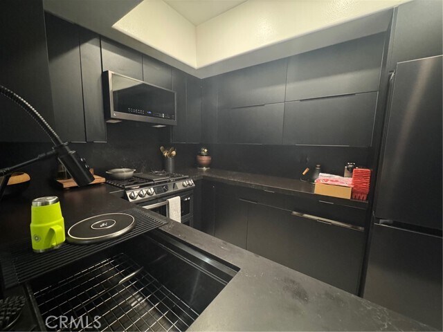 Building Photo - 12011 Goshen Ave