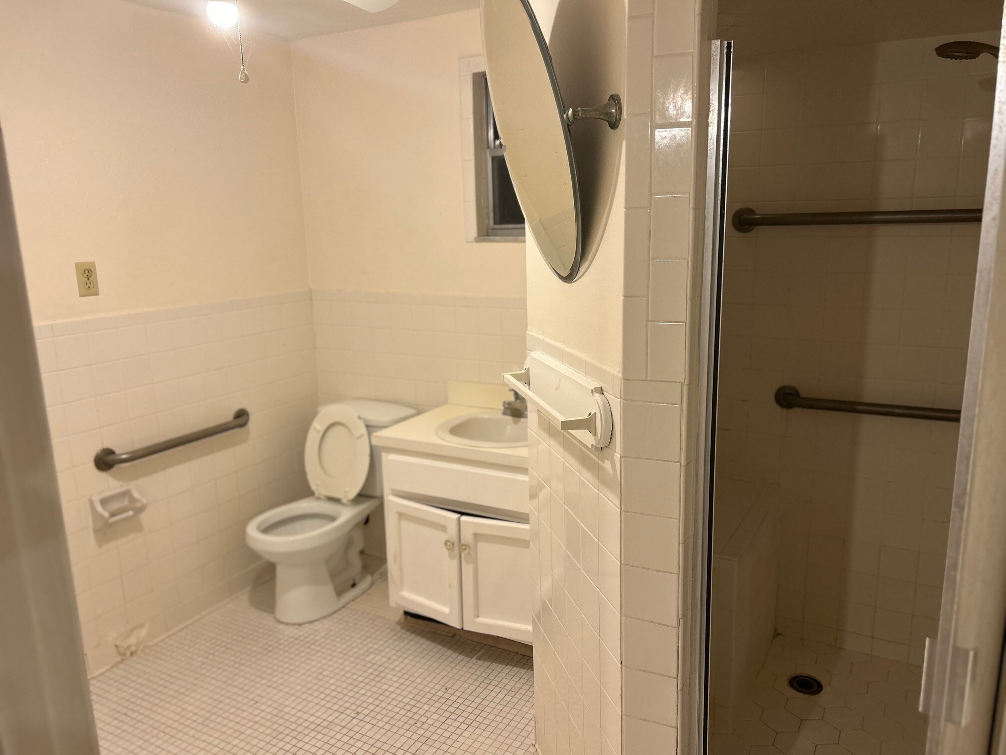 Building Photo - 2652 Merwyn Rd