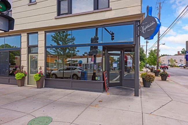 Building Photo - 2217-2217 Grand Ave S