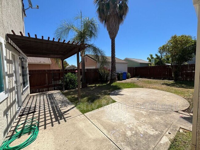 Building Photo - 6620 Verandah Ct