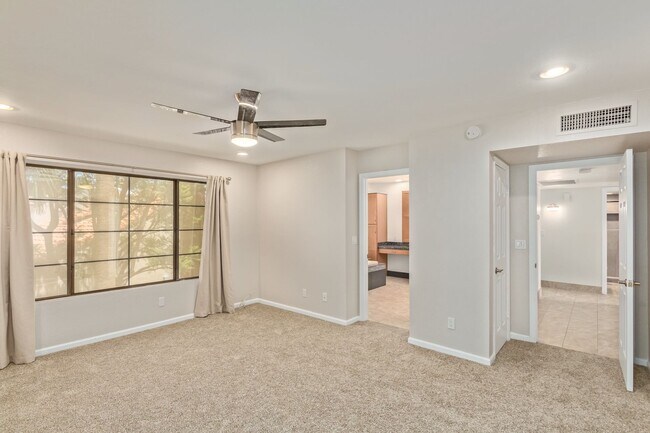 Building Photo - 10960 E Gary Rd