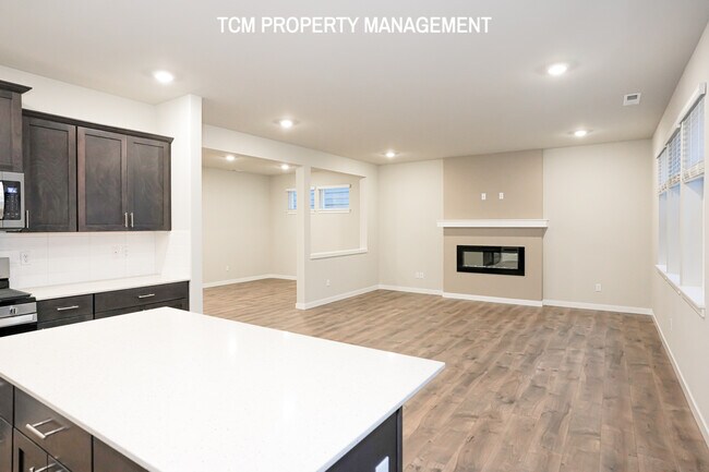 Building Photo - 18818-18813 13th Ave W