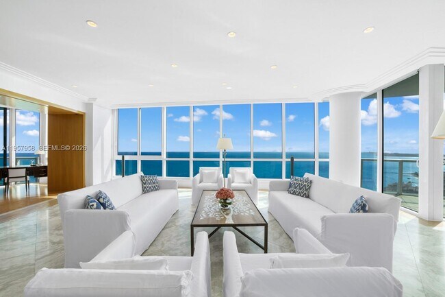 Building Photo - 100 South Pointe Dr