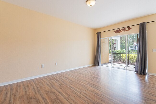 Building Photo - Ground-Level Comfort in North Naples – 2BR Condo in Fairway Preserve at Olde Cypress