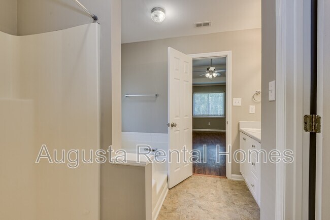 Building Photo - 4912 Cavan Pl