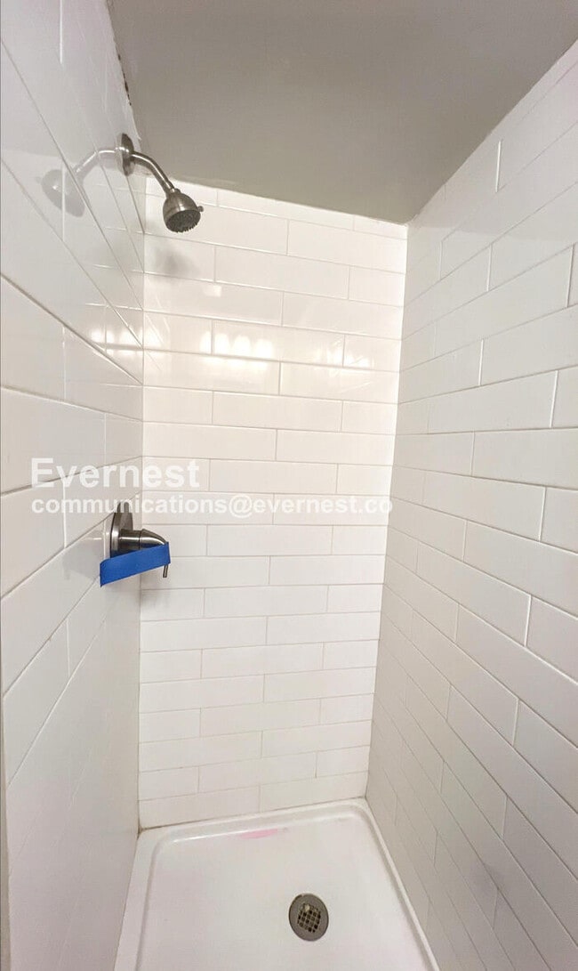 Building Photo - 11330 E 24th St S