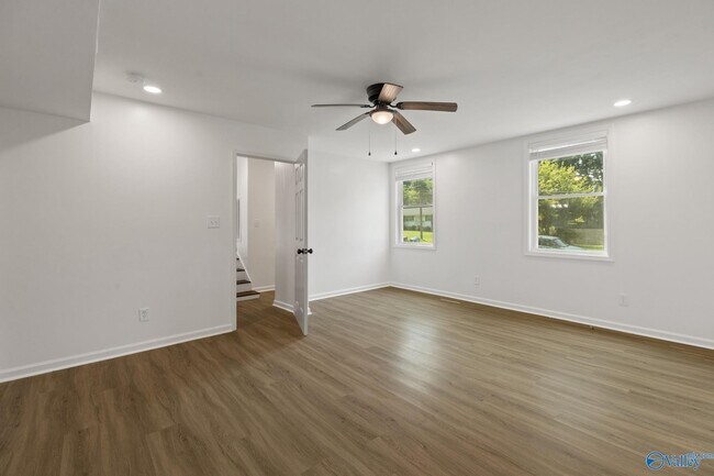 Building Photo - 1007 Cardinal Ave