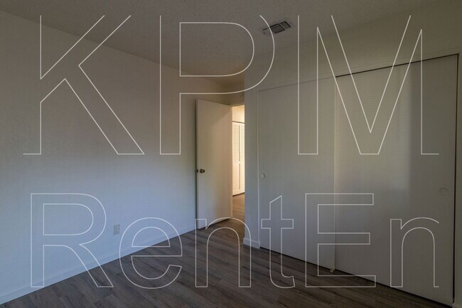 Building Photo - 8413 Neubourg Dr