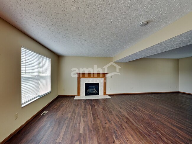 Building Photo - 160 Harvard Loop