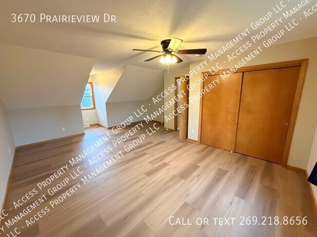 Building Photo - 3670 Prairieview Dr